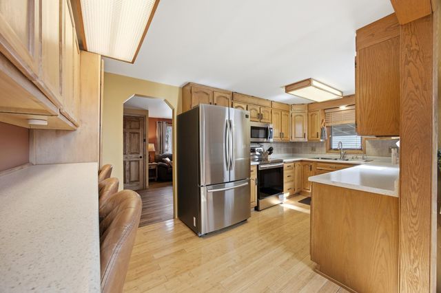 1718 6th Avenue S, Fargo, ND 58103