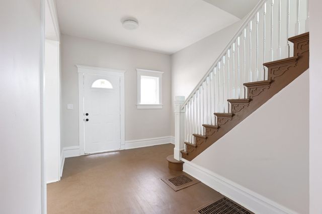 7959 S Saginaw Avenue, Chicago, IL 60617