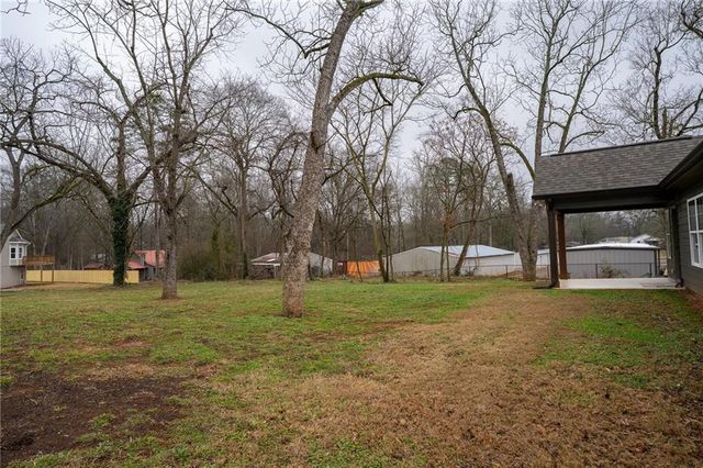 72 South Main Street, Maysville, GA 30558