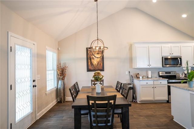 72 South Main Street, Maysville, GA 30558