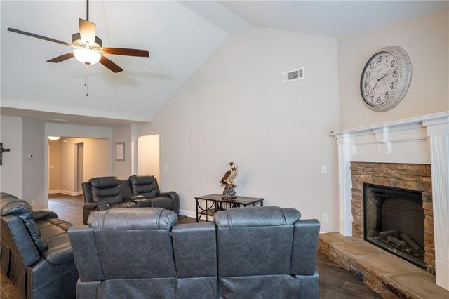 72 South Main Street, Maysville, GA 30558