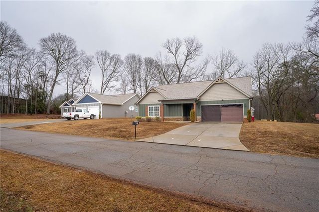 72 South Main Street, Maysville, GA 30558