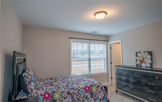 72 South Main Street, Maysville, GA 30558