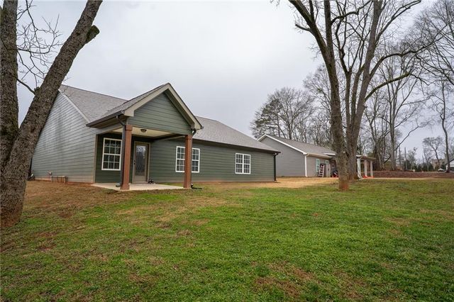 72 South Main Street, Maysville, GA 30558