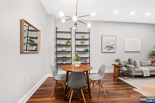 159 2nd Street 403, Jersey City, NJ 07302