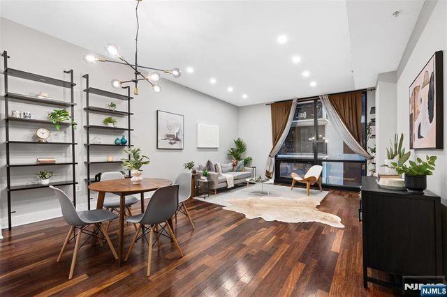 159 2nd Street 403, Jersey City, NJ 07302