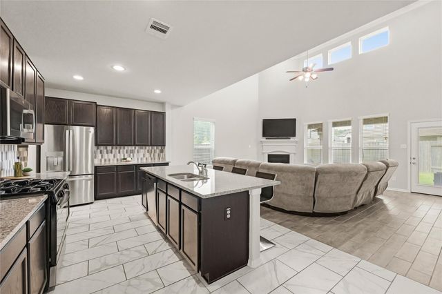 11107 Larkspur Dale Court, Houston, TX 77044