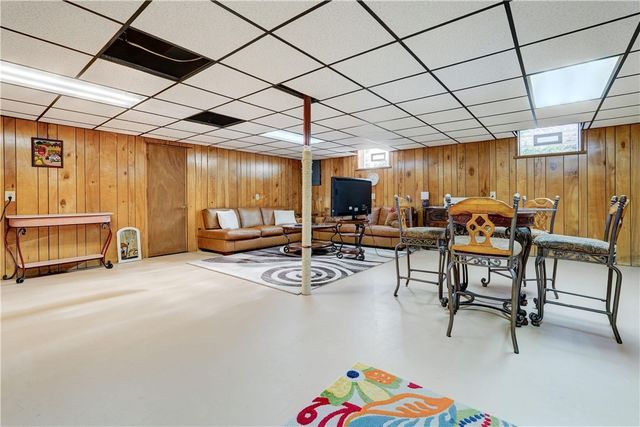 78 Old Well Road, Greece, NY 14626