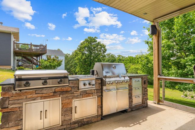 451 Uniqueville Lane, Lampe, MO 65681