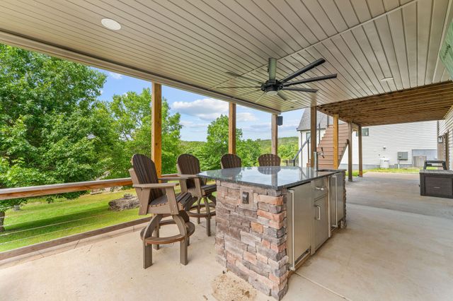 451 Uniqueville Lane, Lampe, MO 65681