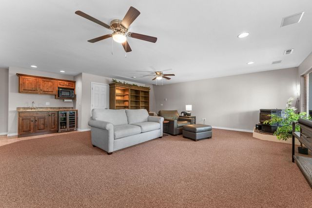 451 Uniqueville Lane, Lampe, MO 65681