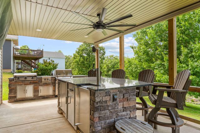 451 Uniqueville Lane, Lampe, MO 65681