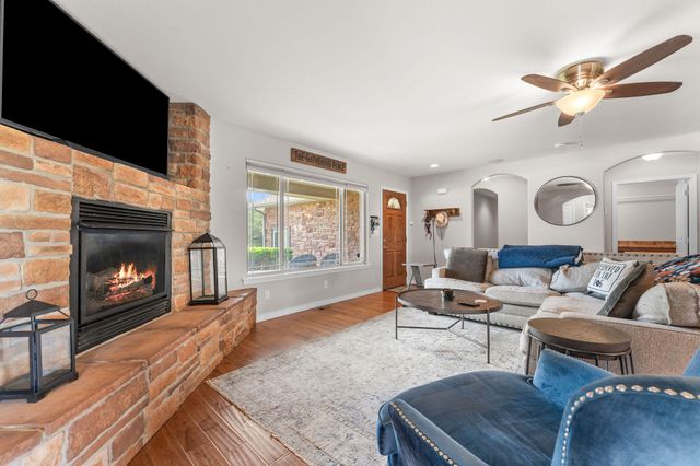 451 Uniqueville Lane, Lampe, MO 65681