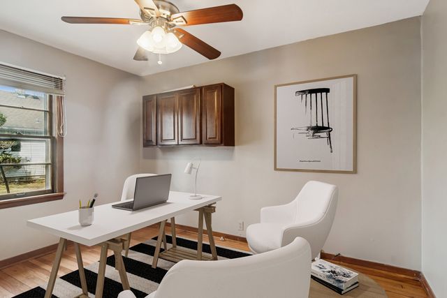 1019 Rockland Road, Lake Bluff, IL 60044