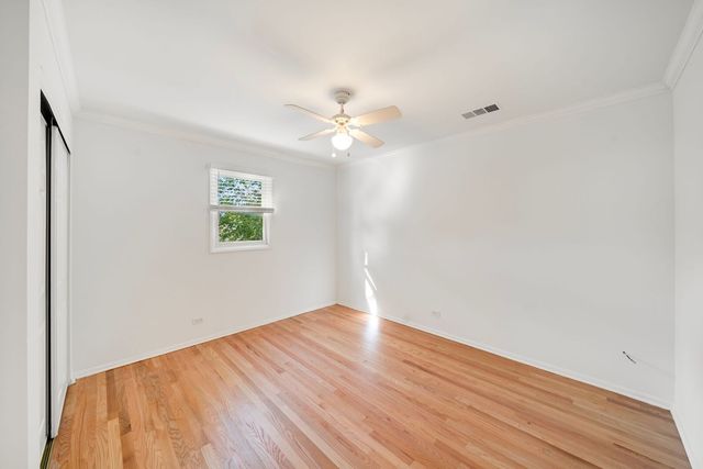 1019 Rockland Road, Lake Bluff, IL 60044