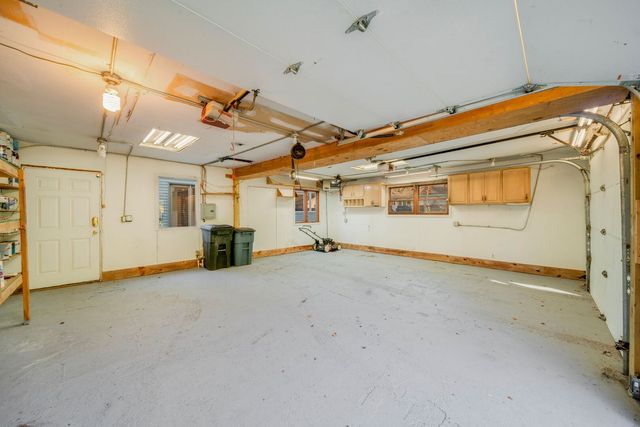 1019 Rockland Road, Lake Bluff, IL 60044