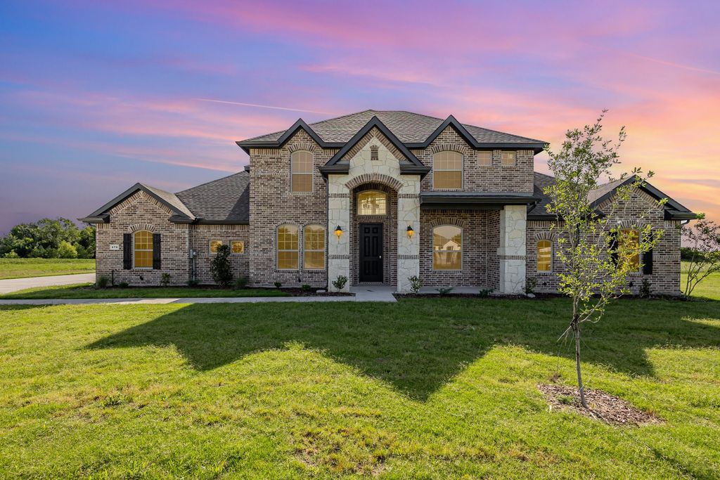670 WALES Court, Waxahachie, TX 75167