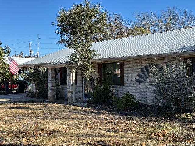 103 Amber, Comfort, TX 78013