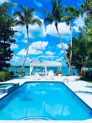 8300 Hawthorne Avenue, Miami Beach, FL 33141