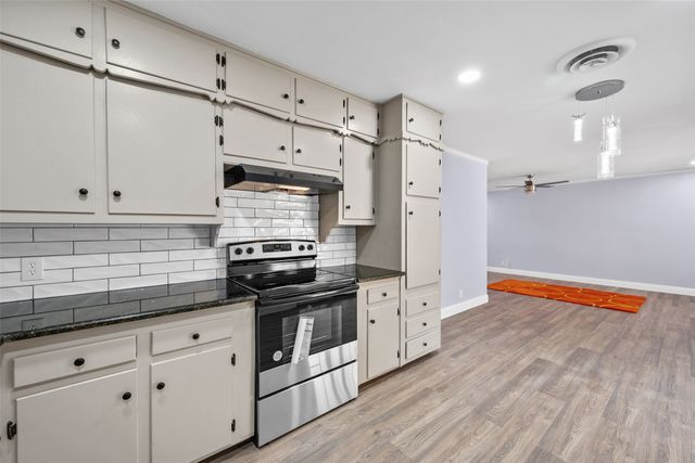 4409 Wedgmont Circle S, Fort Worth, TX 76133