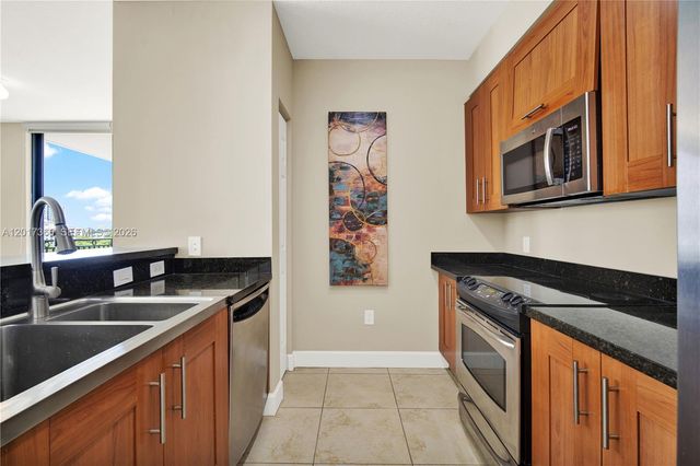 1300 Ponce De Leon Blvd 703, Coral Gables, FL 33134