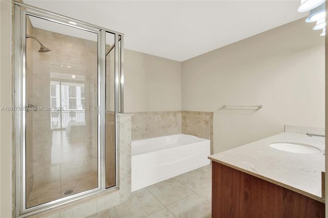 1300 Ponce De Leon Blvd 703, Coral Gables, FL 33134