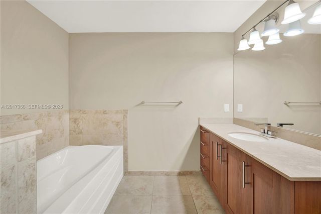 1300 Ponce De Leon Blvd 703, Coral Gables, FL 33134