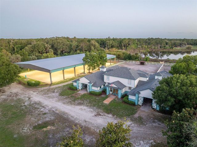 3287 N COUNTY ROAD 426, Geneva, FL 32732