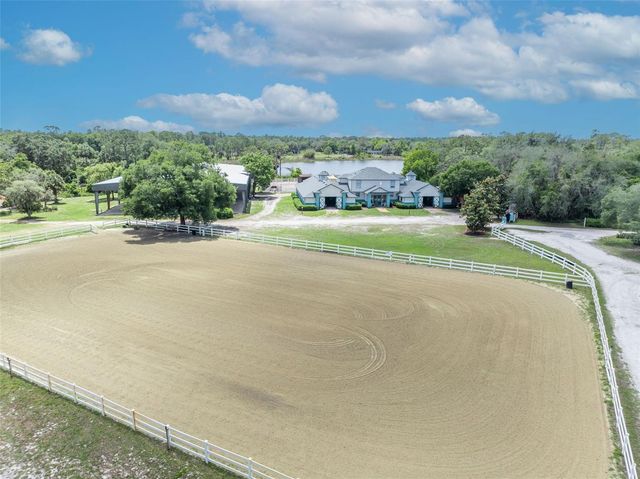 3287 N COUNTY ROAD 426, Geneva, FL 32732
