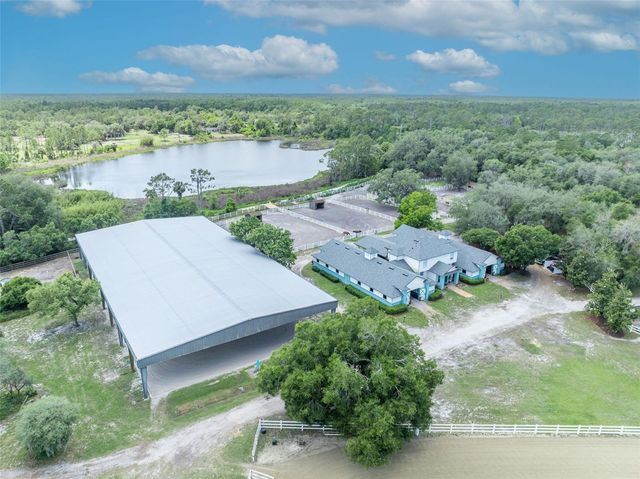 3287 N COUNTY ROAD 426, Geneva, FL 32732