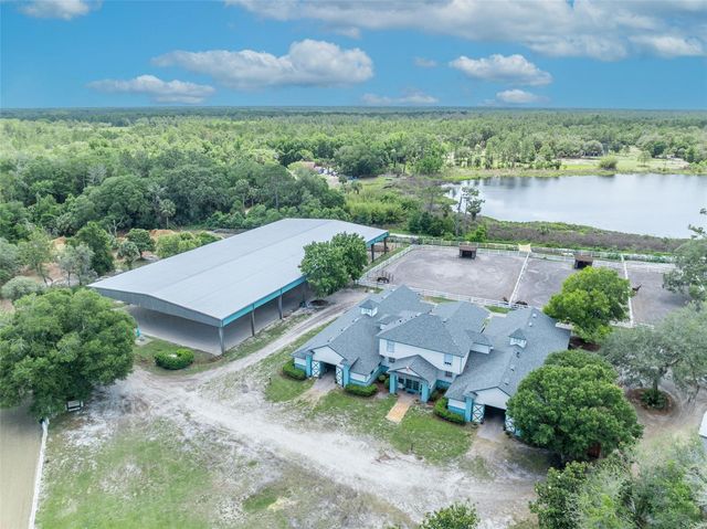 3287 N COUNTY ROAD 426, Geneva, FL 32732