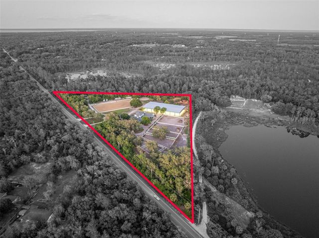 3287 N COUNTY ROAD 426, Geneva, FL 32732