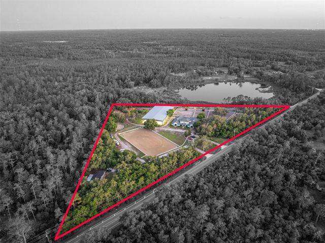 3287 N COUNTY ROAD 426, Geneva, FL 32732