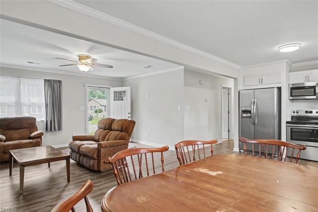 207 Robinson DR, Newport News, VA 23601