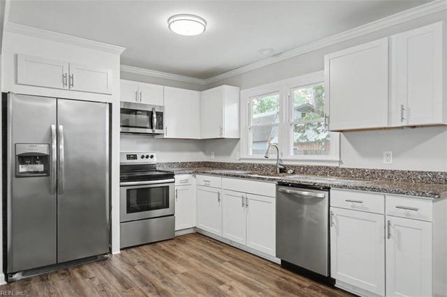 207 Robinson DR, Newport News, VA 23601