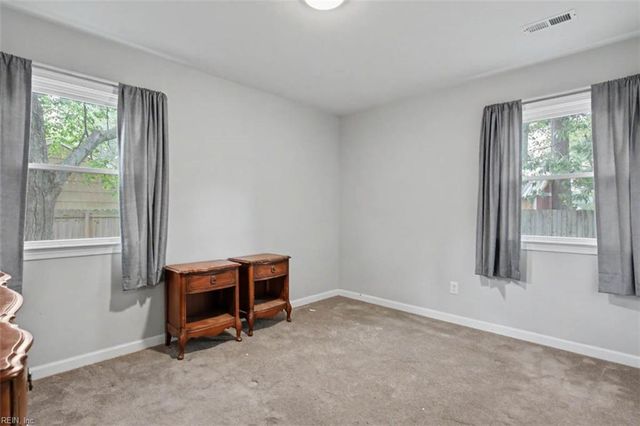 207 Robinson DR, Newport News, VA 23601