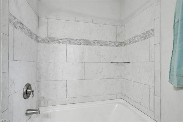 207 Robinson DR, Newport News, VA 23601
