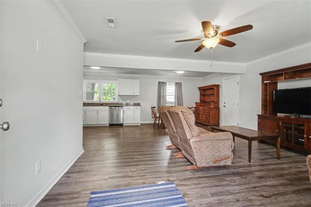 207 Robinson DR, Newport News, VA 23601