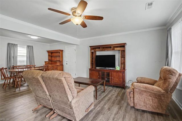 207 Robinson DR, Newport News, VA 23601