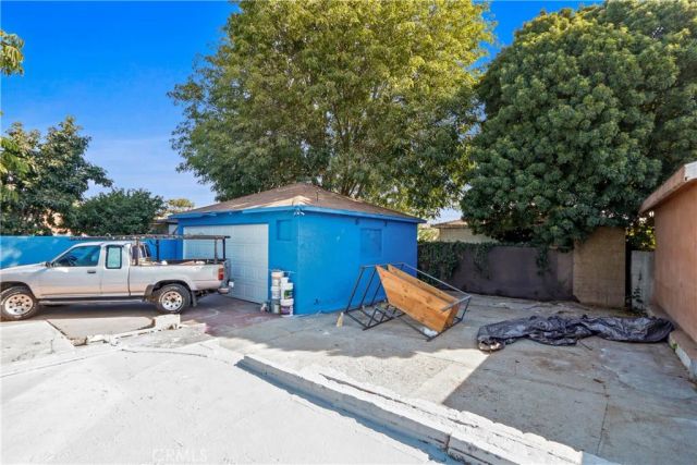 11006 S Truro, Inglewood, CA 90304