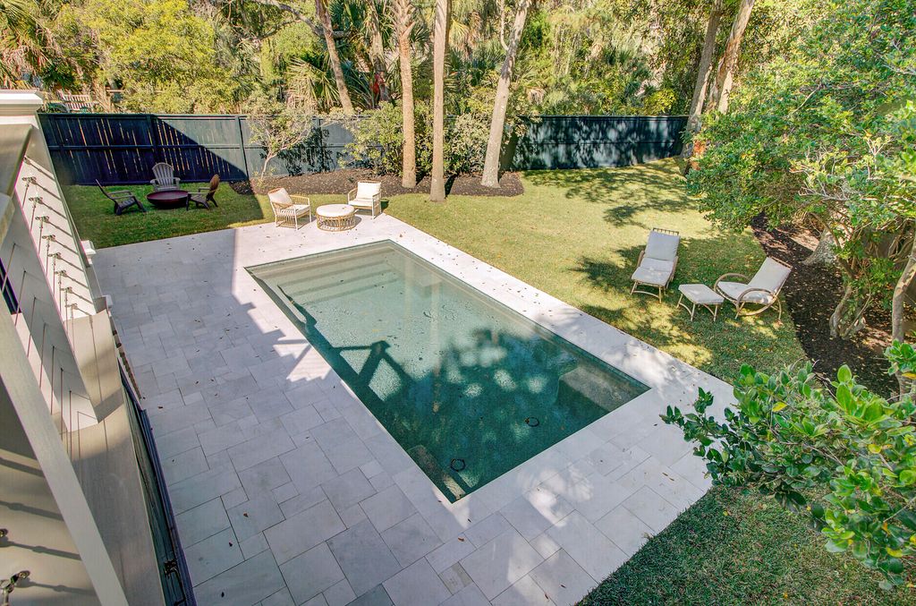 Image 13 of property listing at 257 Forest Trail, Isle Of Palms, SC 29451