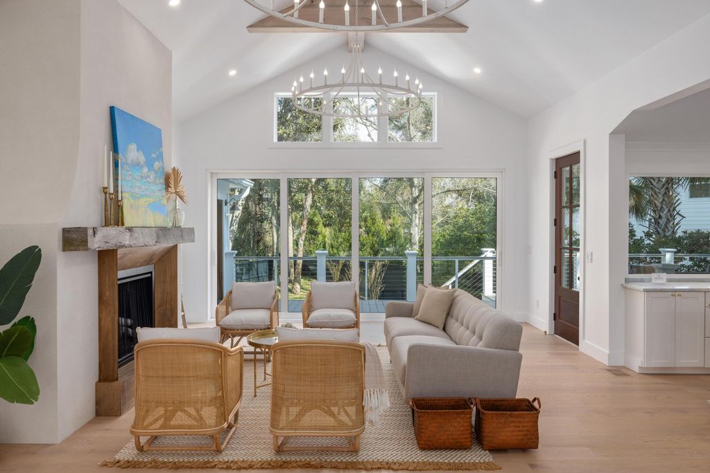 Image 18 of property listing at 257 Forest Trail, Isle Of Palms, SC 29451