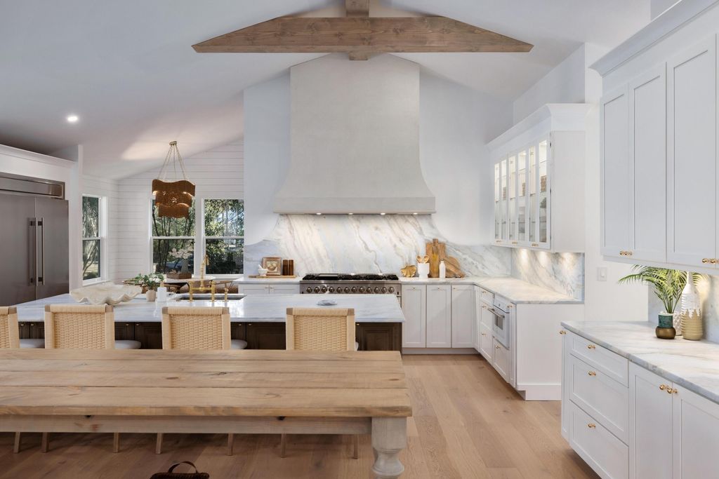 Image 24 of property listing at 257 Forest Trail, Isle Of Palms, SC 29451