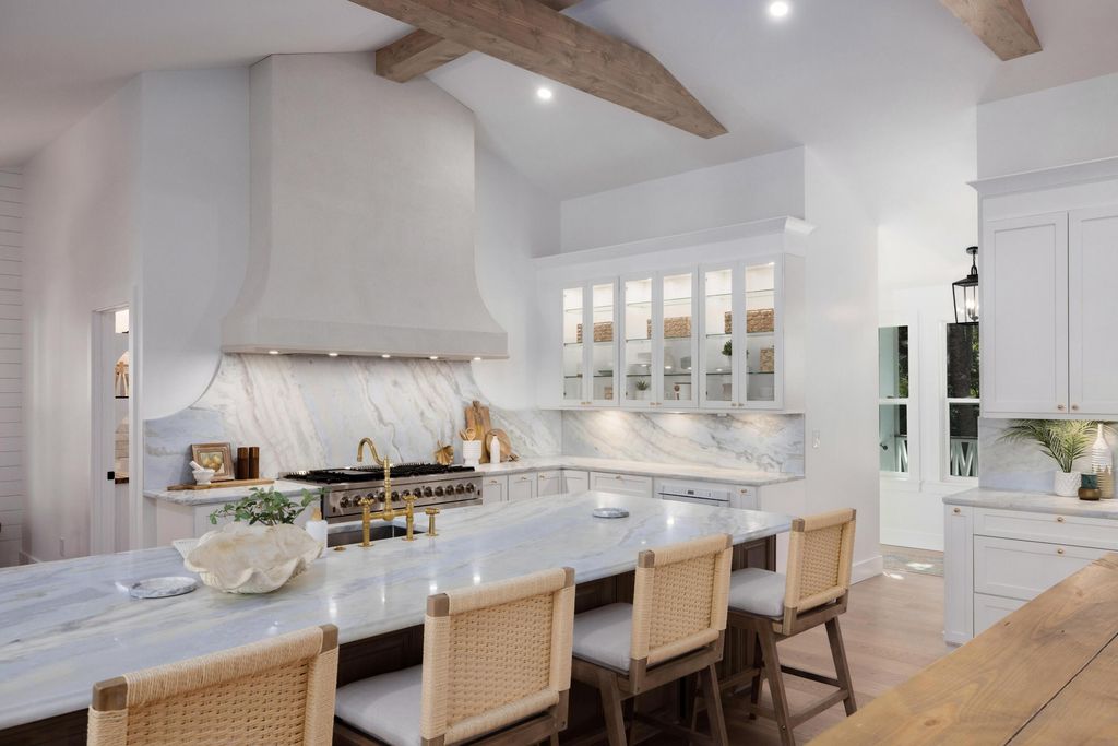 Image 25 of property listing at 257 Forest Trail, Isle Of Palms, SC 29451