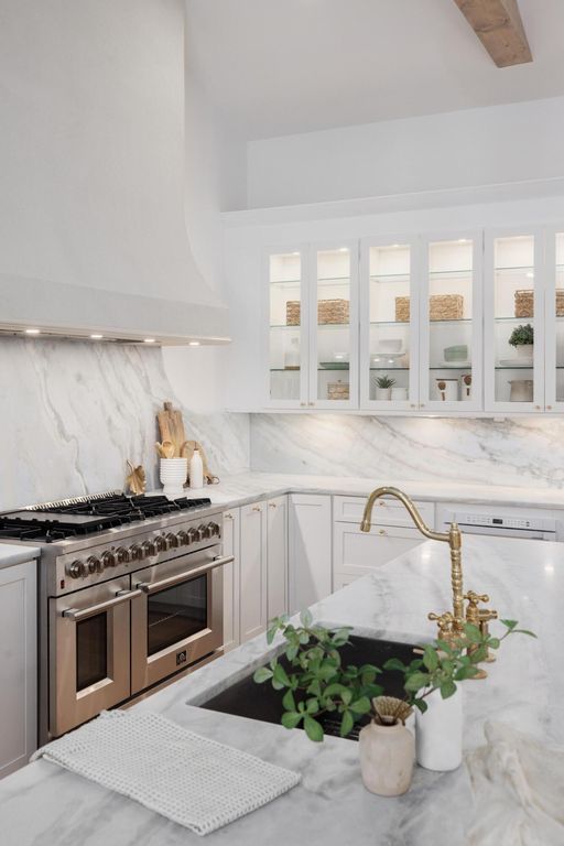 Image 26 of property listing at 257 Forest Trail, Isle Of Palms, SC 29451