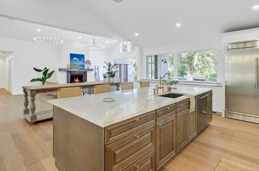 Image 29 of property listing at 257 Forest Trail, Isle Of Palms, SC 29451