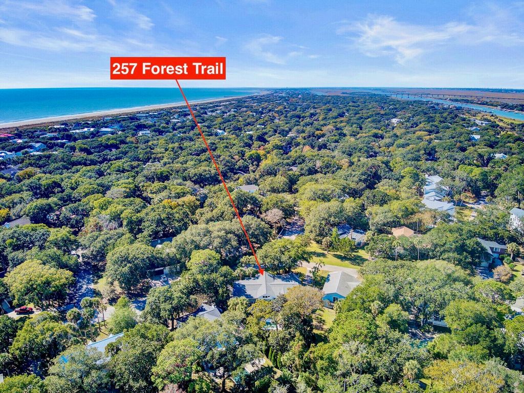 Image 6 of property listing at 257 Forest Trail, Isle Of Palms, SC 29451