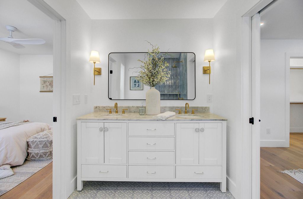 Image 63 of property listing at 257 Forest Trail, Isle Of Palms, SC 29451