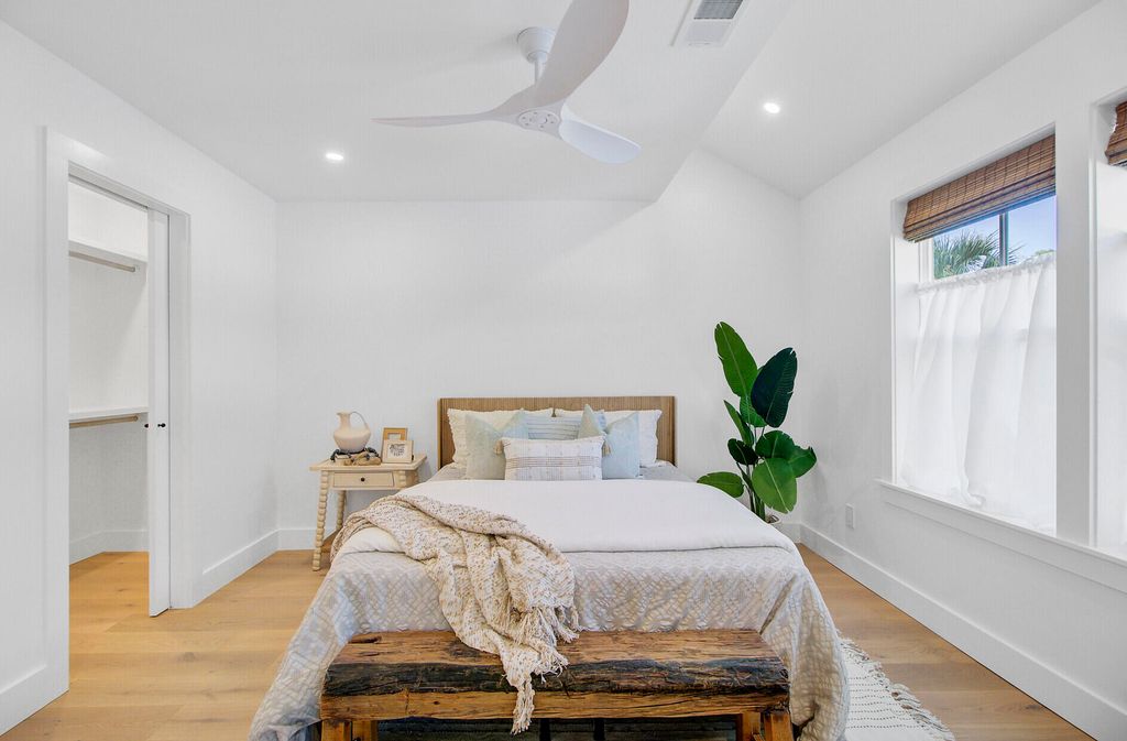 Image 66 of property listing at 257 Forest Trail, Isle Of Palms, SC 29451