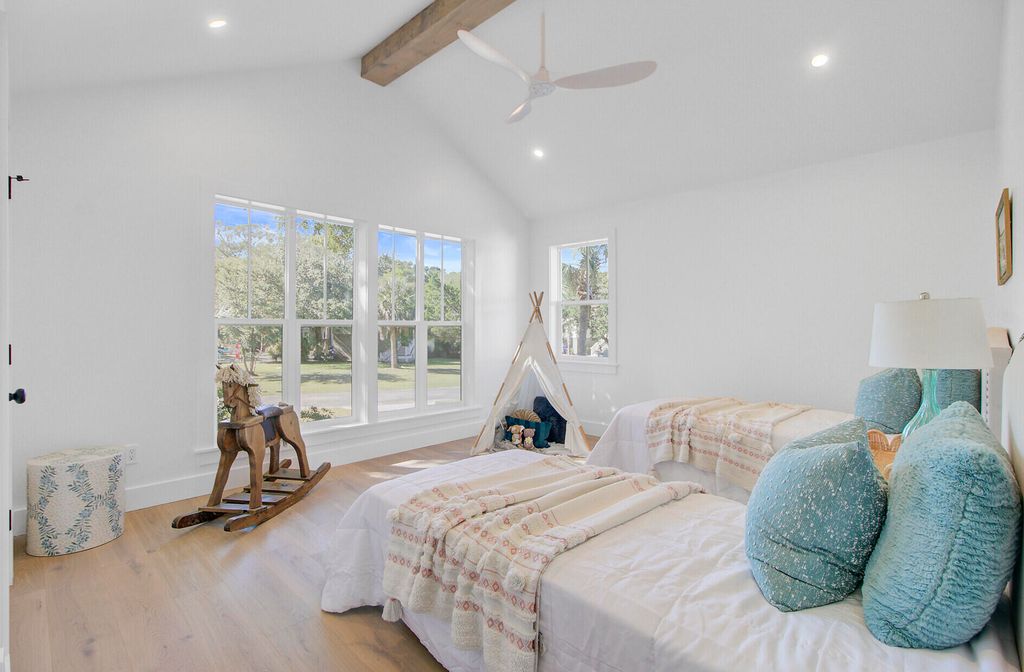 Image 76 of property listing at 257 Forest Trail, Isle Of Palms, SC 29451